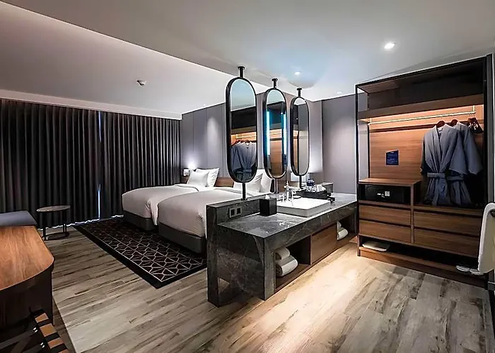 Ayathorn Hotel 4*