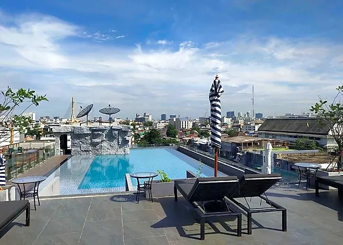 Hotel Ayathorn 4*